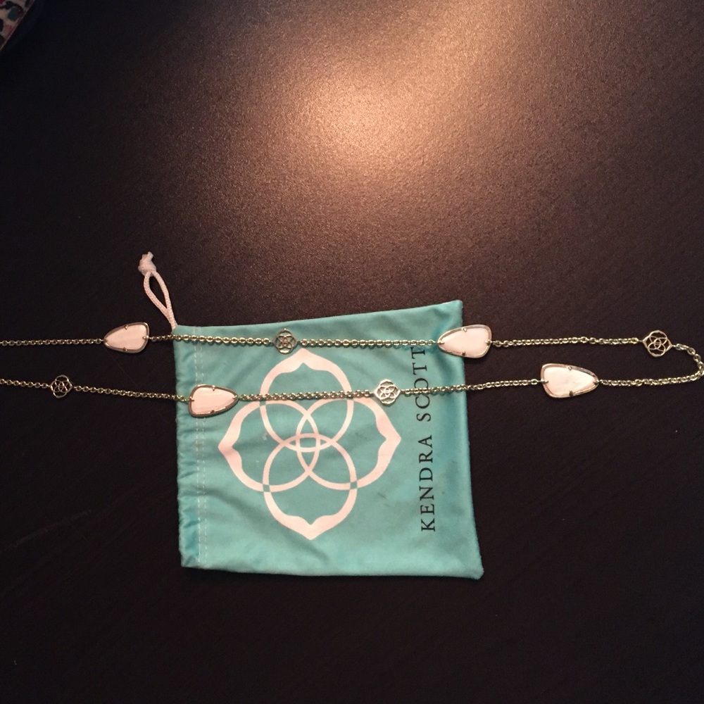 Kendra Scott Long Necklace in Mother-of-Pearl